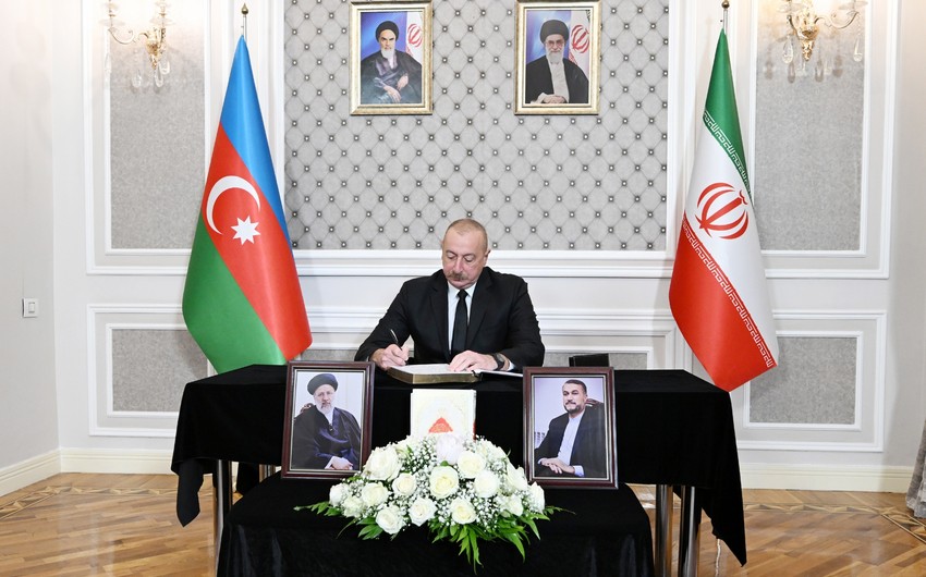 Президент Ильхам Алиев посетил посольство Ирана в Азербайджане, выразил соболезнования - ОБНОВЛЕНО
 